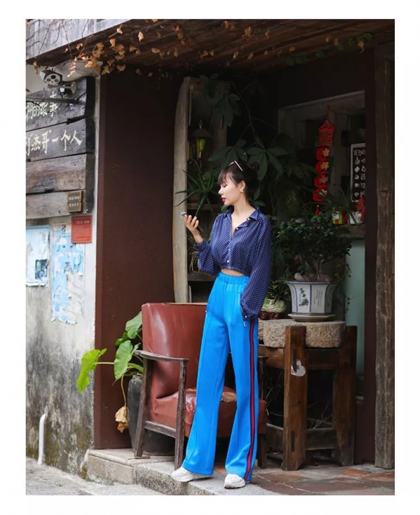 校服裤怎么穿好看 侧条纹裤怎么搭配