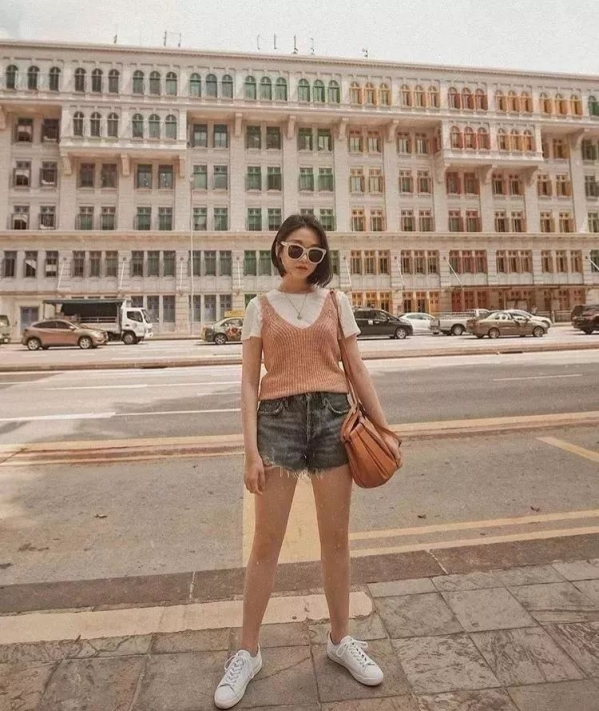 夏季穿搭女显清纯
