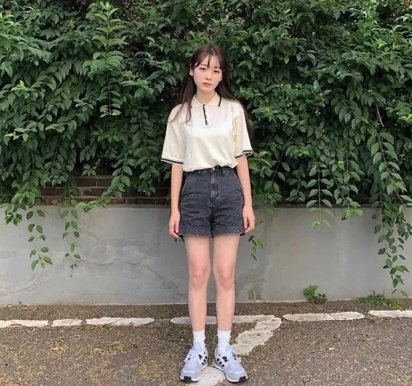 夏季穿搭女显清纯