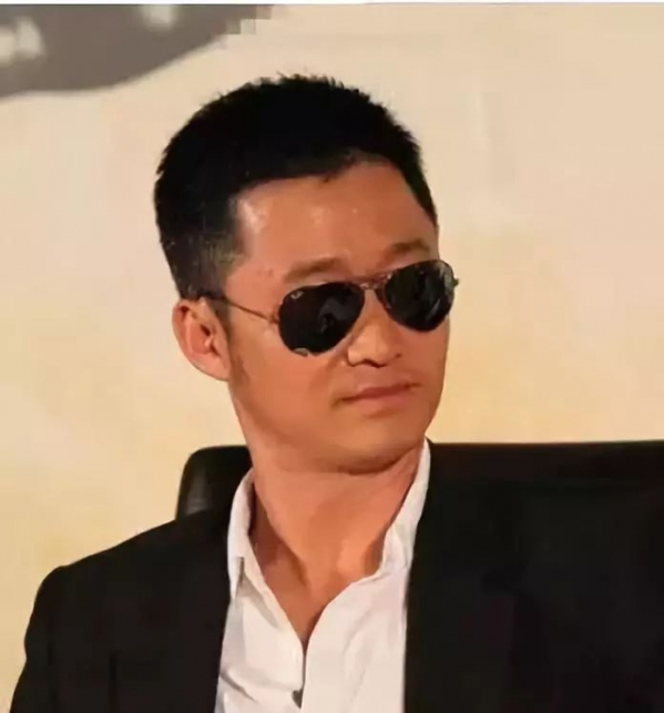 男生怎么变帅的小技巧 男生怎么提升魅力