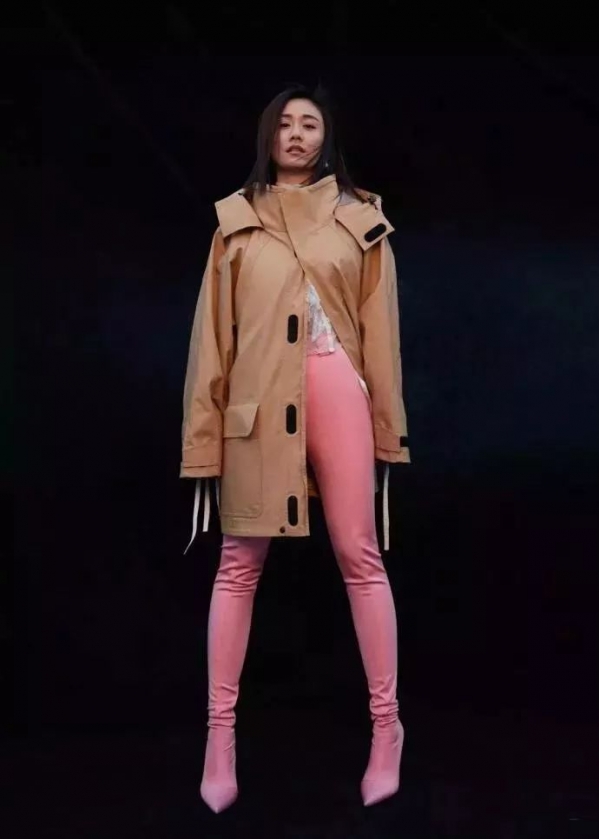 秋冬长靴怎么搭配衣服