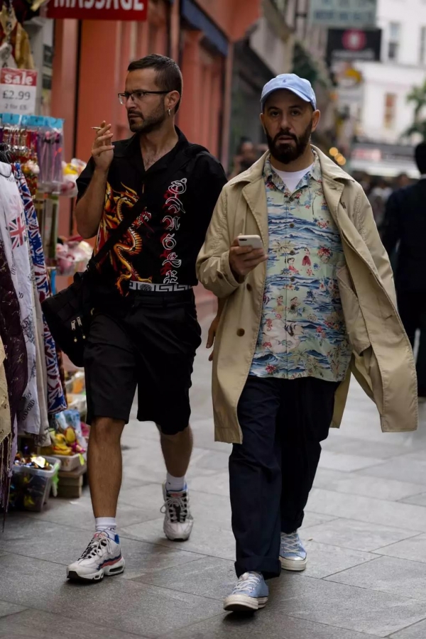 印花衬衫怎么搭配 印花衬衫男