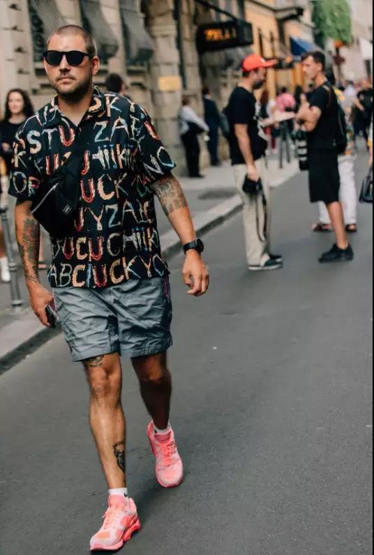 印花衬衫怎么搭配 印花衬衫男