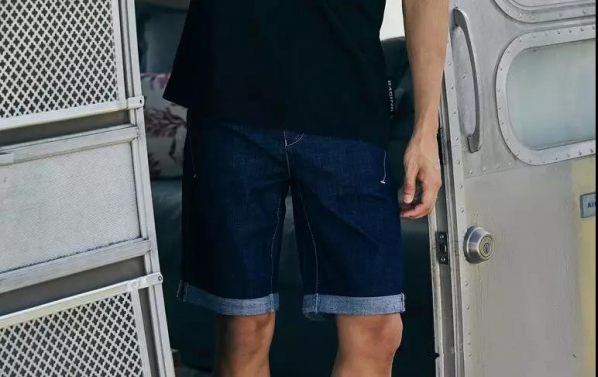 男生短裤穿搭 男生短裤怎么穿好看