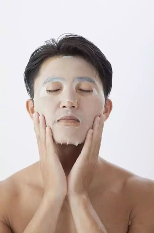 男生怎么变帅的小技巧 男生怎么提升魅力