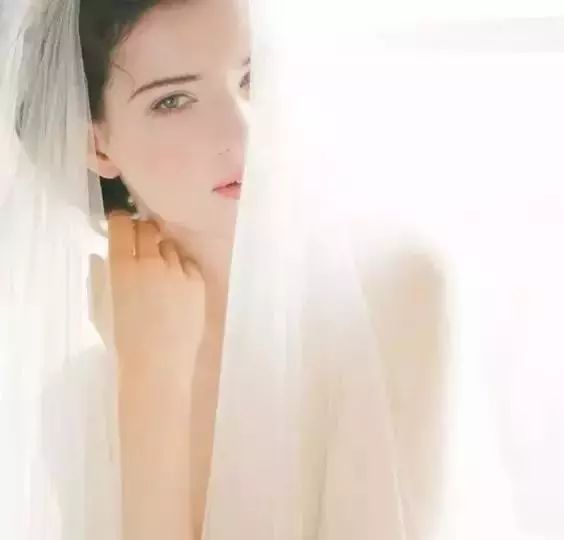 头纱怎么选 七夕婚纱照