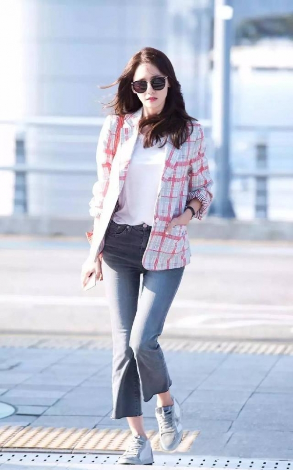 复古牛仔裤搭配女 复古mom牛仔裤搭配