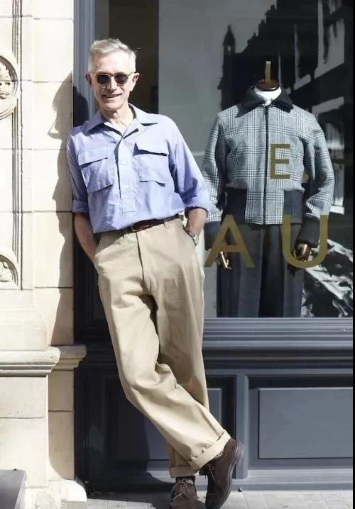 秋天男生穿什么颜色的衣服好看 今年秋天流行什么颜色衣服