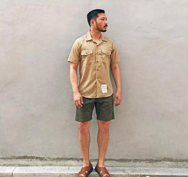 秋天男生穿什么颜色的衣服好看 今年秋天流行什么颜色衣服