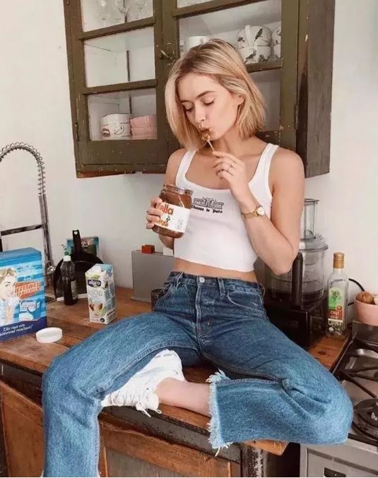 秋天胖女生穿什么裤子好看 阔腿裤搭配什么上衣