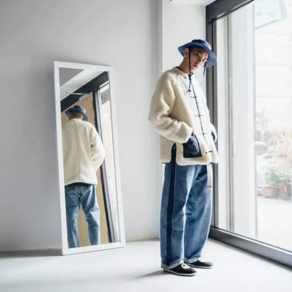 男生秋天适合穿什么衣服好看 牛仔单品怎么搭配