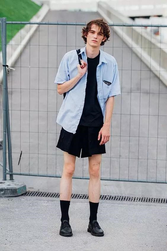 秋天型男搭配图片 秋天男生穿什么好看