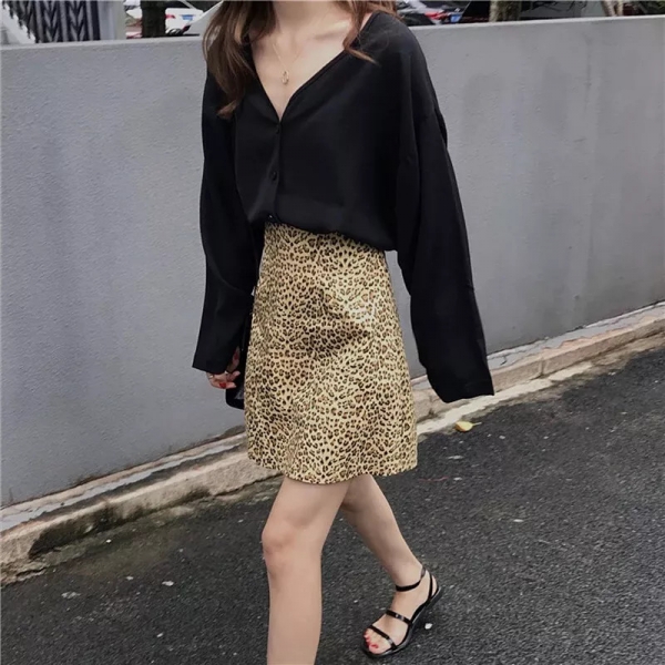 豹纹衣服的合适搭配 今年秋天流行什么衣服