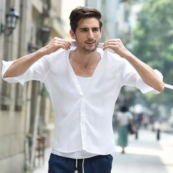男生秋天里面穿什么衣服好看 今年秋天流行什么衣服