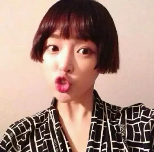 今年秋冬流行的女生发型 秋天女生什么发型好看