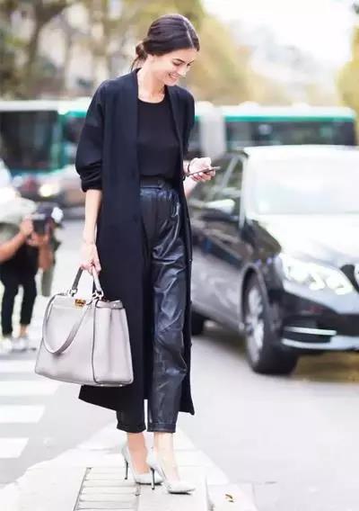 女生秋天毛衣外套怎么搭配 女生秋天穿什么衣服好看