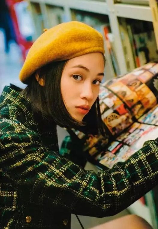 贝雷帽搭配什么衣服女 今年秋冬流行戴什么帽子