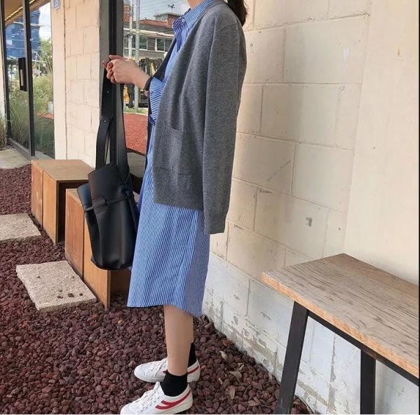 秋冬女生怎么穿衣搭配 极简复古风格穿搭