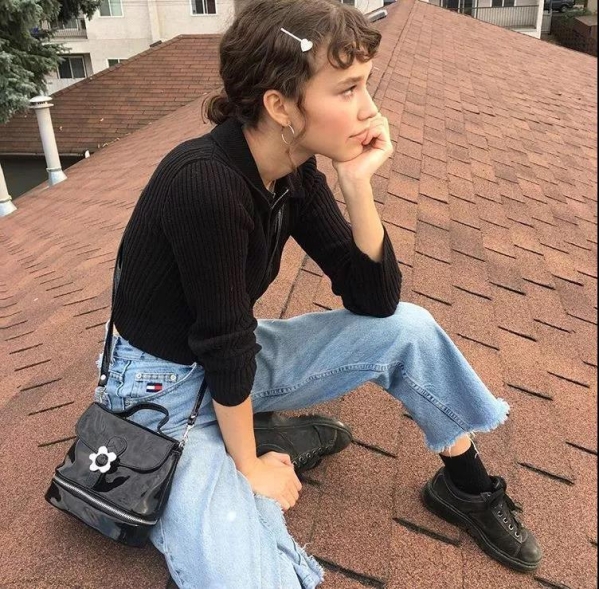 秋冬女生怎么穿衣搭配 极简复古风格穿搭