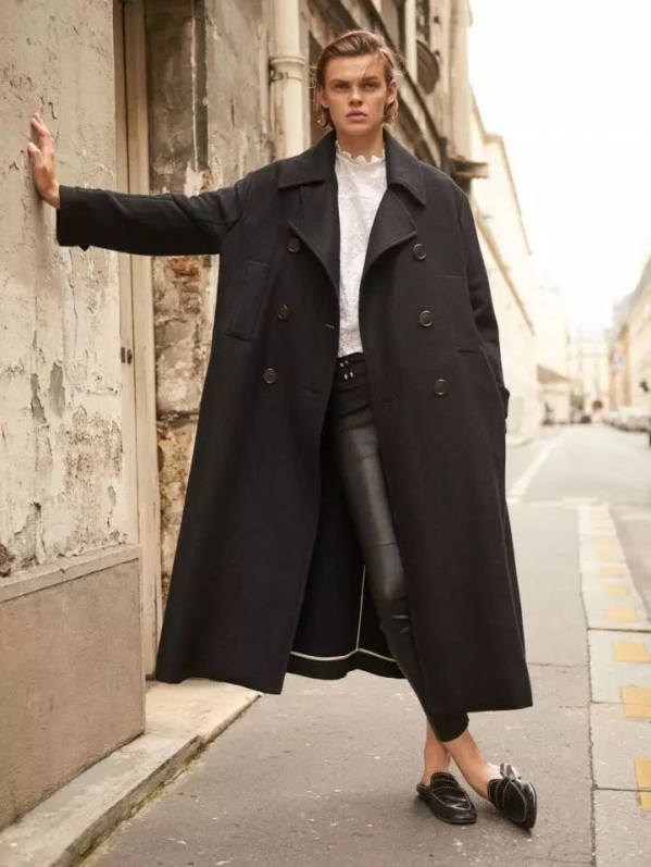 女生皮裤怎么搭配衣服 女生皮裤怎么穿好看