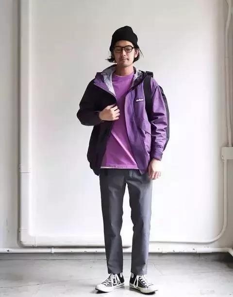 秋冬紫色衣服怎么搭配好看 紫色衣服怎么穿好看