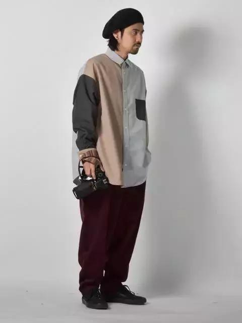 男生秋冬灯芯绒裤子怎么搭配 今年秋冬男生流行穿什么裤子