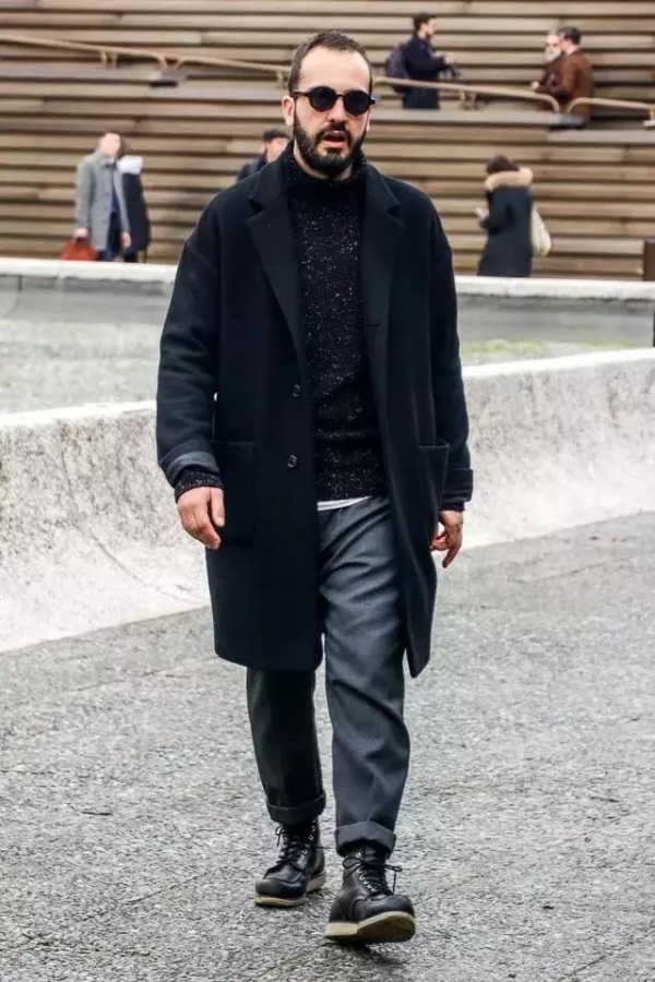 男生冬天黑色衣服怎么搭配 男生冬天黑色好看吗