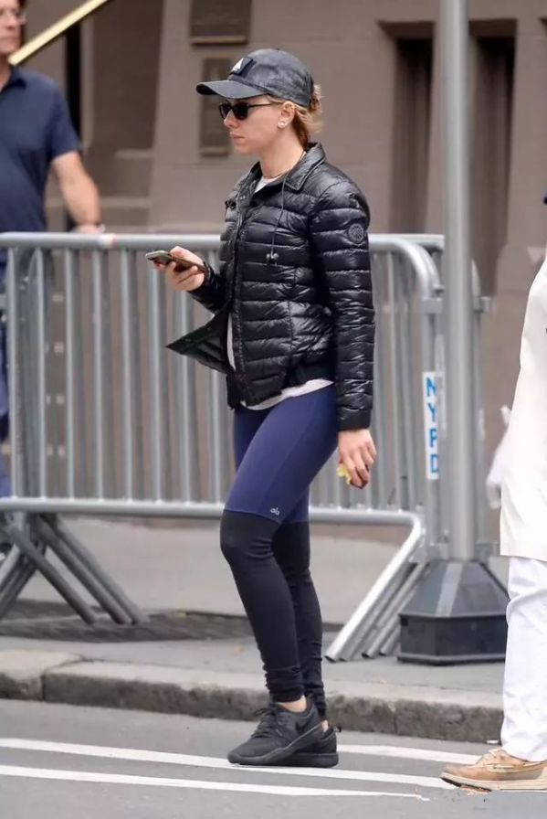 哪些羽绒服穿着好看 今年流行什么羽绒服女