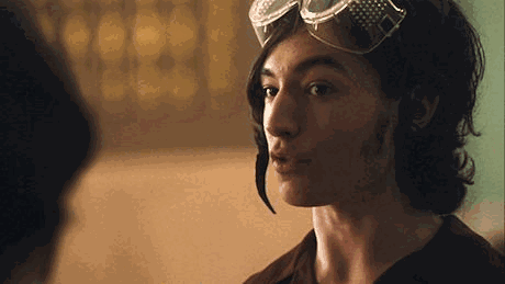 ezra miller 女装 ezra miller 壁花少年