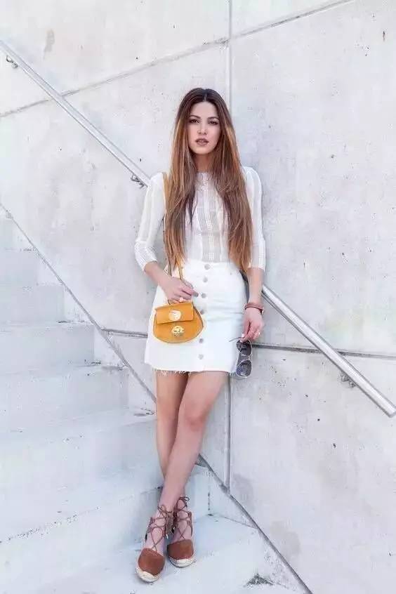 夏天怎么搭配衣服女生图片