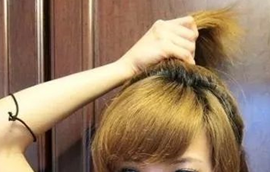 短烫发的简单扎法 短烫发的简单扎法图片