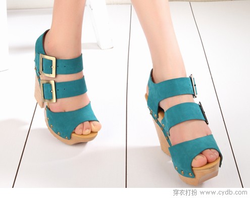 出街必备凉鞋 美鞋控看过来