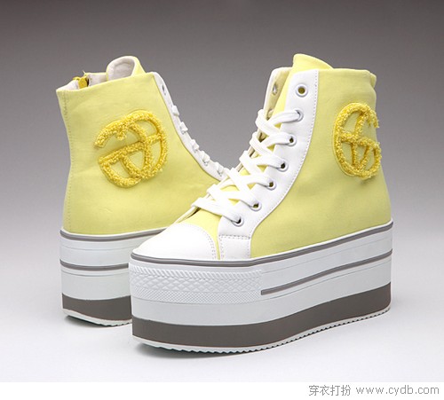 帆布鞋也摩登