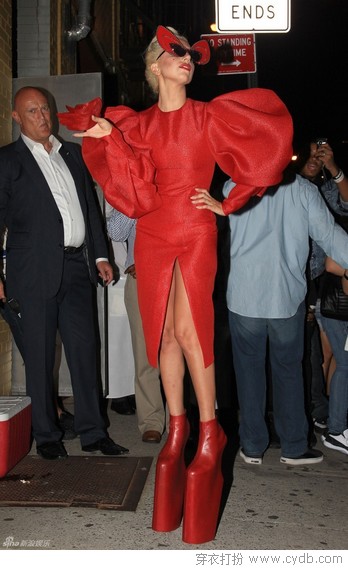 LADY GAGA的时尚利器
