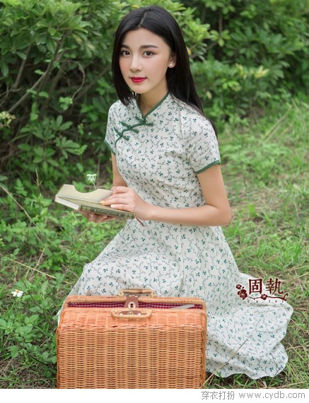 人面桃花相映红
