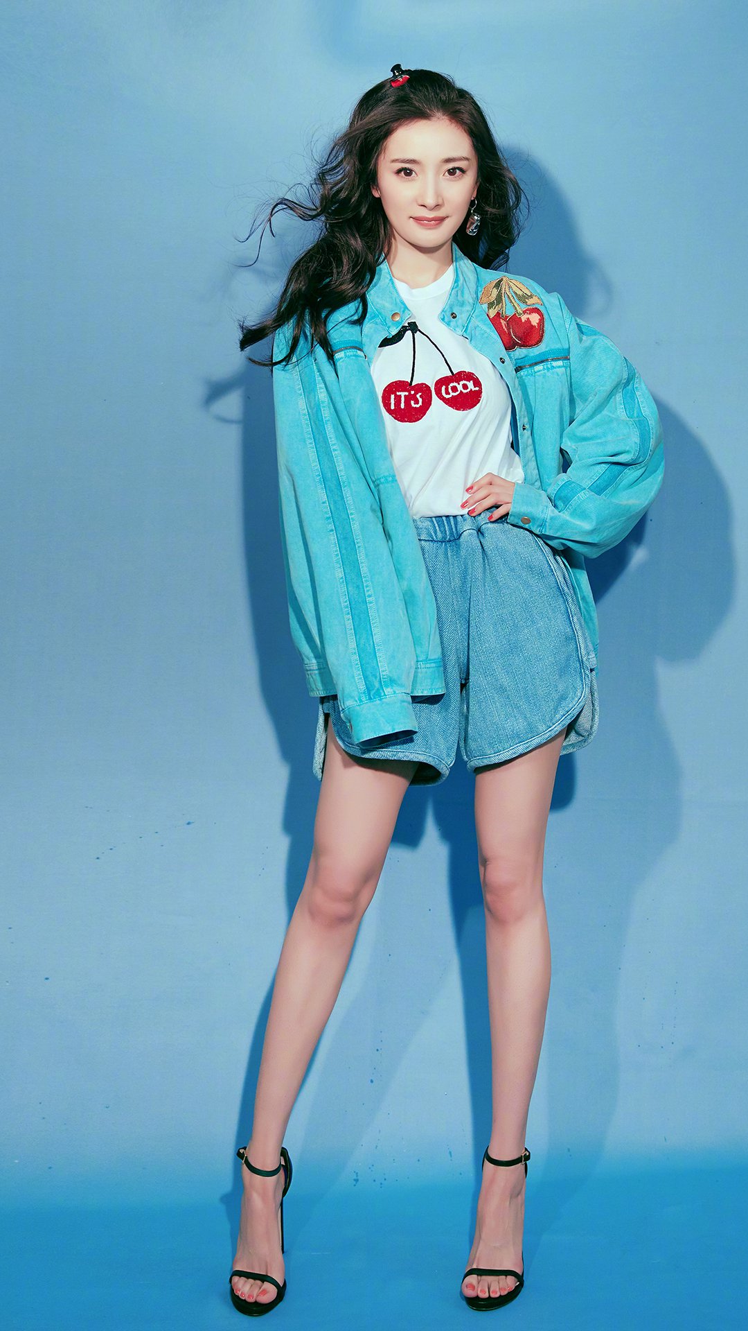 杨幂性感优雅写真手机壁纸