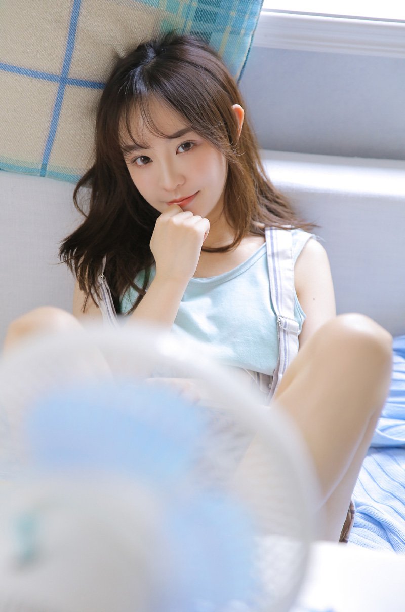 清爽美女长腿诱人私房图片