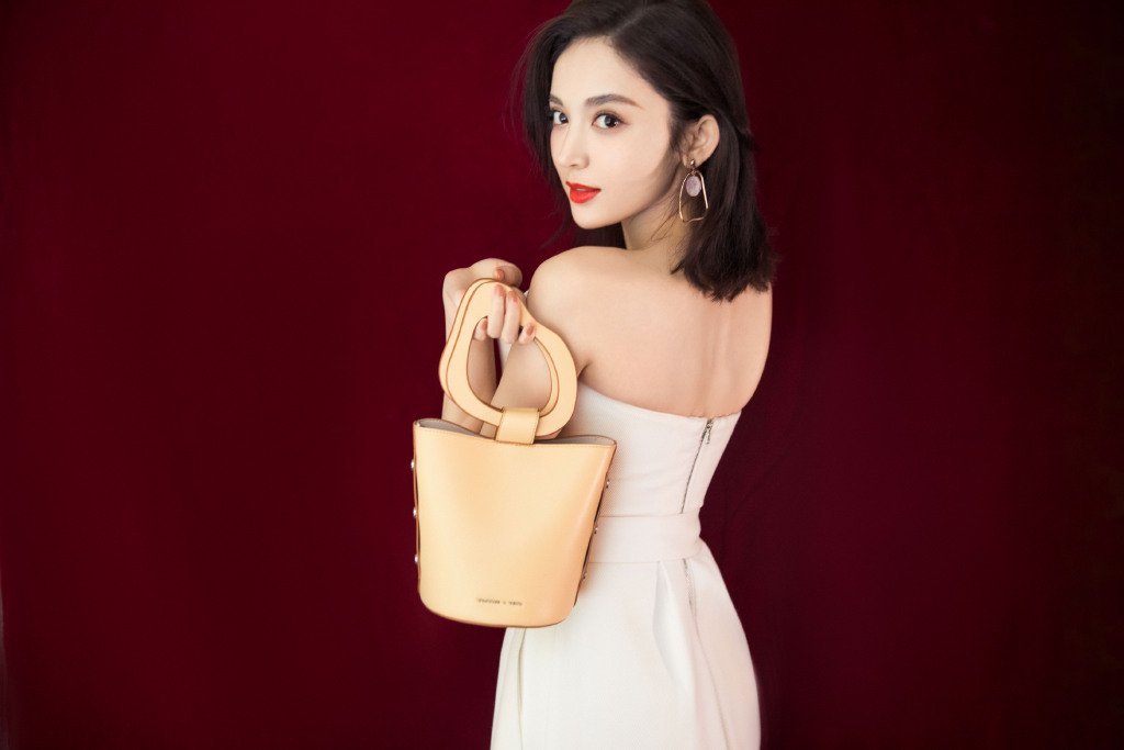 古力娜扎白裙优雅高清图片
