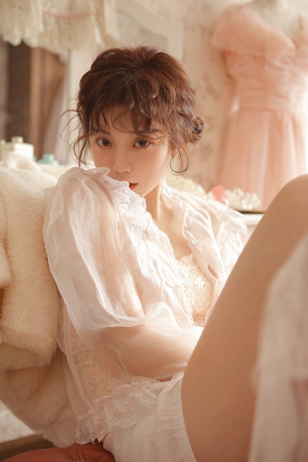 蕾丝少女粉嫩甜美私房写真图片