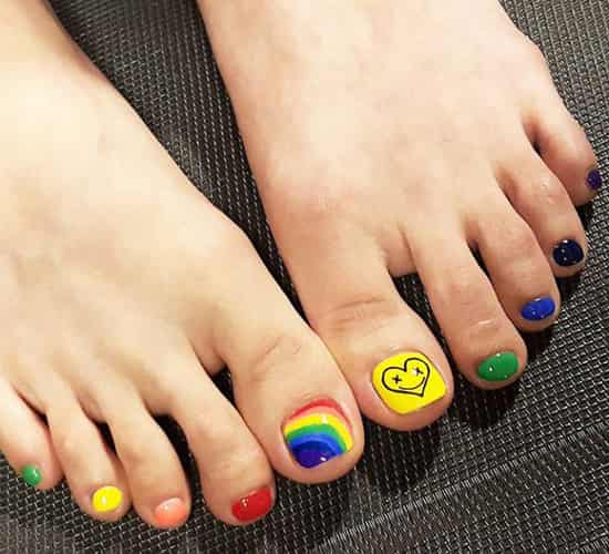 脚趾甲美甲图片2025款式 脚趾甲美甲图片大全
