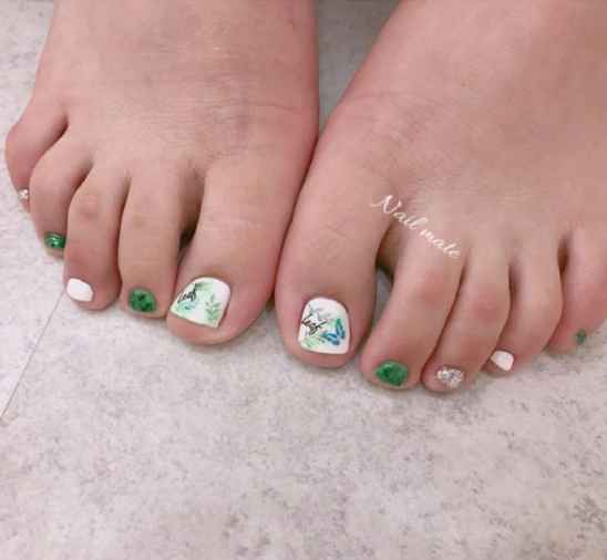 脚趾甲美甲 脚涂什么指甲油好看