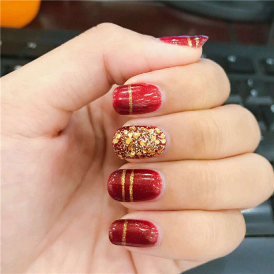 秋季美甲图片红色 秋天红色美甲图片大全
