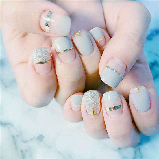 秋季法式美甲图片 秋天法式美甲图片