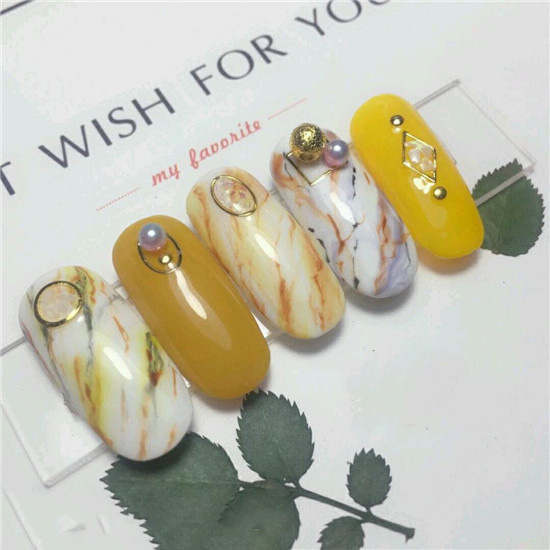 冬天石纹美甲图片 冬季石纹美甲图片