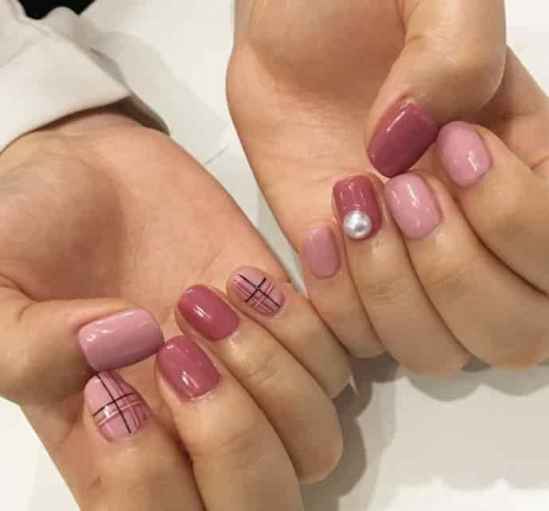 冬季美甲图片大全 2025冬季美甲流行趋势