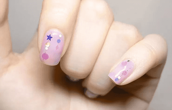 浪漫雪花美甲教程 浪漫雪花美甲怎么做