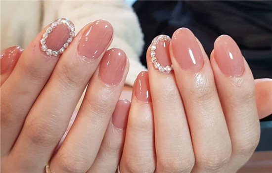 少女风美甲图片 美甲少女图片简单图片