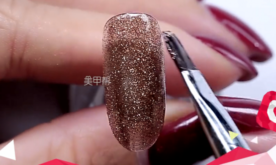 纽约风暴碎钻美甲教程 美甲纽约风暴做法