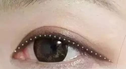 美瞳线和眼线有什么区别 美瞳线是什么