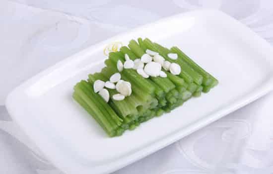 吃芹菜能减肥吗 吃芹菜可以减肥吗
